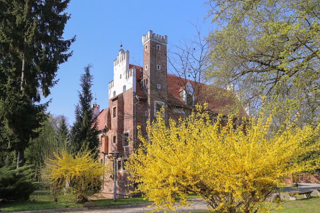 Zamek Na Wodzie W Wojnowicach Bed & Breakfast Wojnowice  Exterior photo