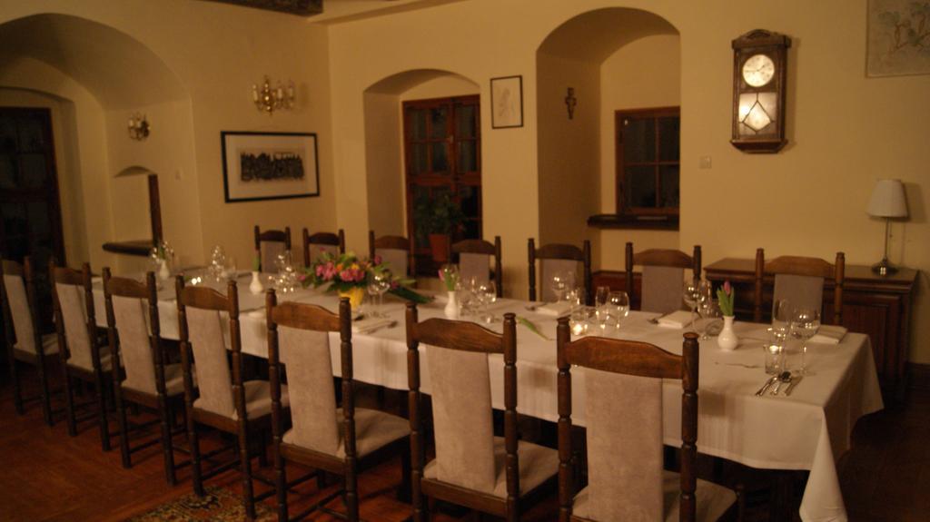 Zamek Na Wodzie W Wojnowicach Bed & Breakfast Wojnowice  Exterior photo