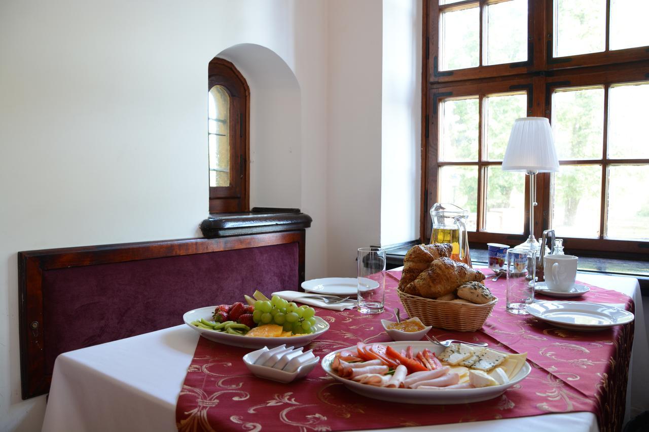 Zamek Na Wodzie W Wojnowicach Bed & Breakfast Wojnowice  Exterior photo